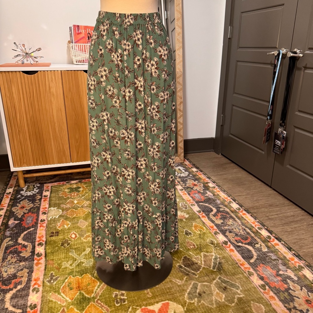 Earthbound Trading Co. Teal Floral Maxi Skirt Small - Picture 8 of 10